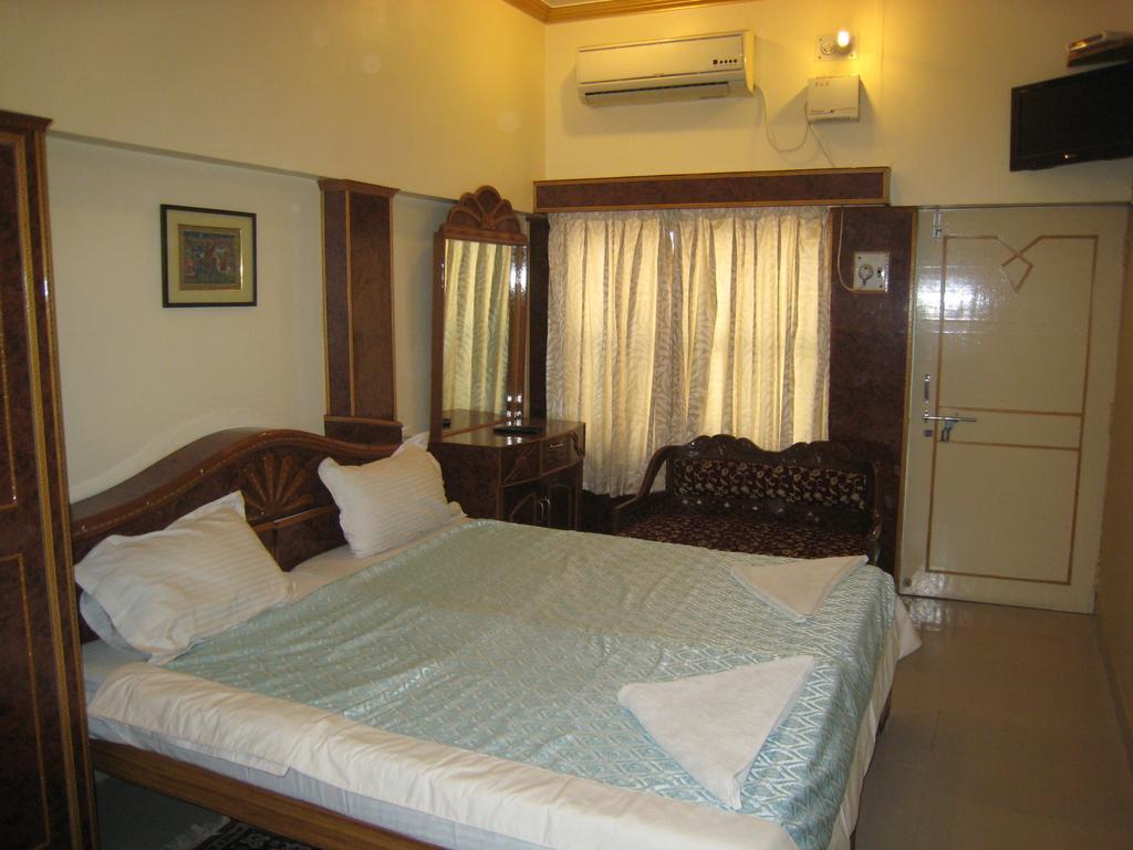 Kedareswar B&B Varanasi Habitación foto